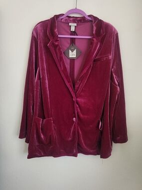 Ava & Viv Velvet Blazer in Berry